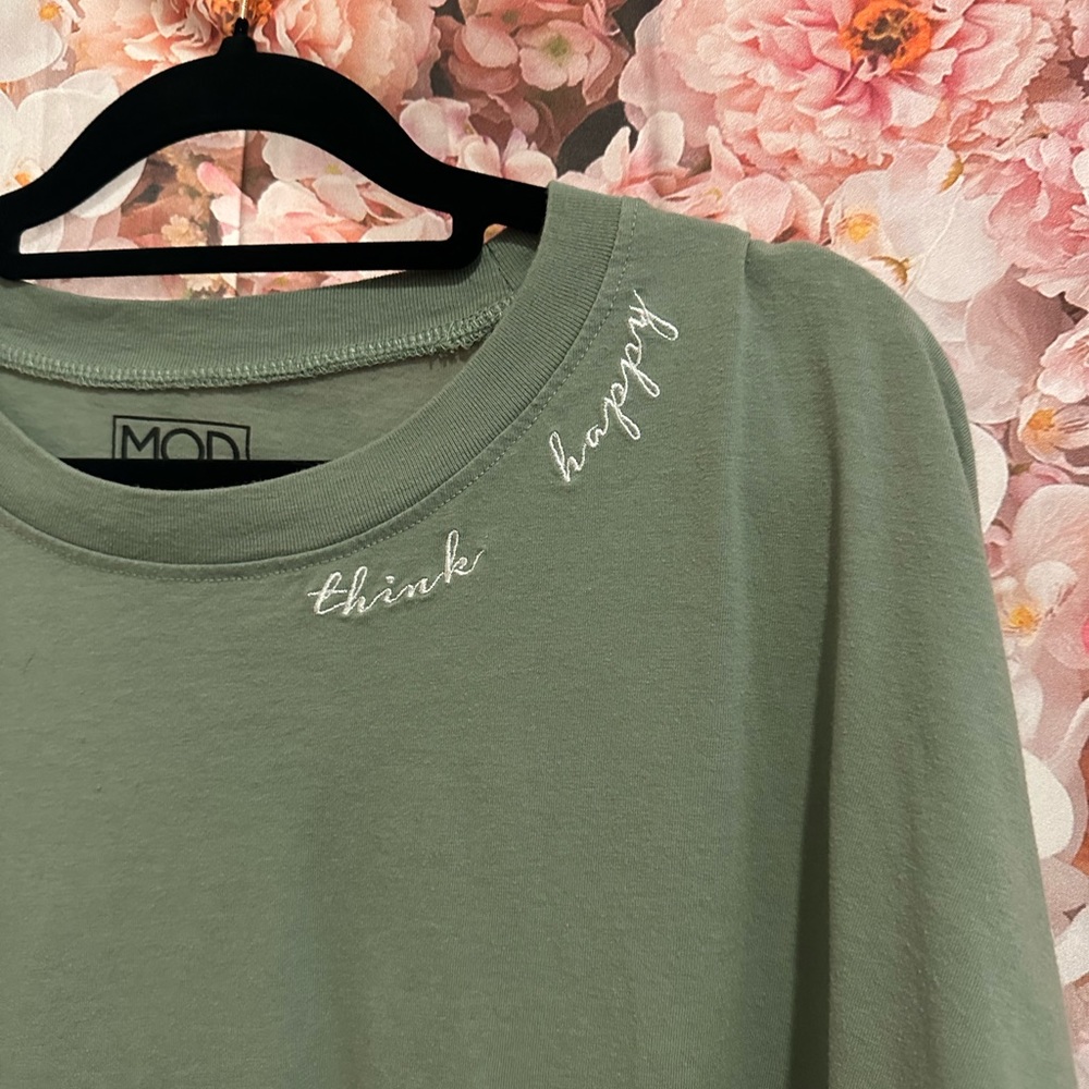 American Eagle oversized crew neck crop top. Size Large.